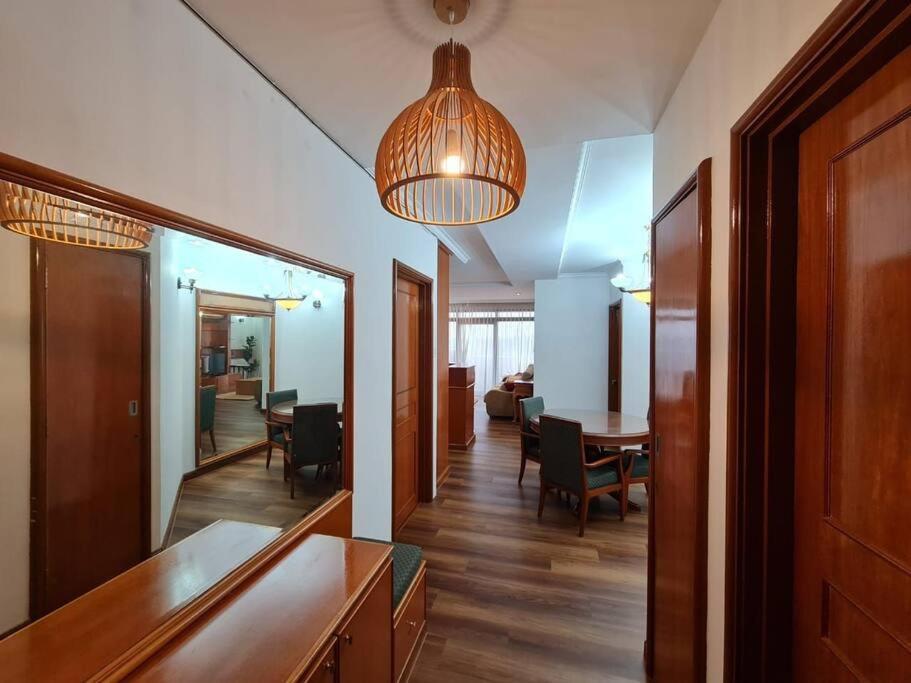 Lovely Waterfront Riverbank Suite With Pool A2 Kuching Luaran gambar
